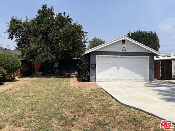 22115 Hart St, Canoga Park, CA 91303