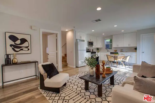 15031 Hartland St, Van Nuys, CA 91405