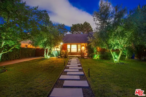 5518 Carpenter Ave, Valley Village, CA 91607
