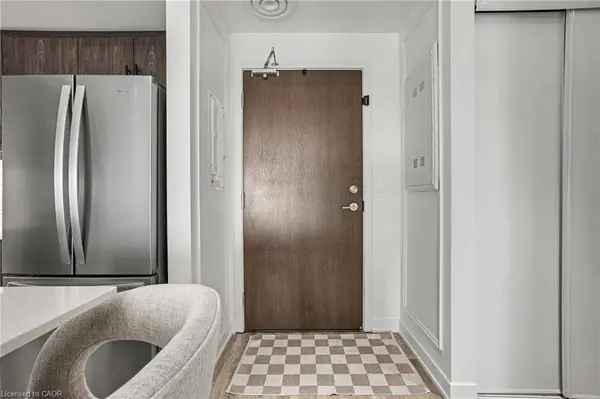 16 Markle Crescent #414, Ancaster, ON L9G 0H4
