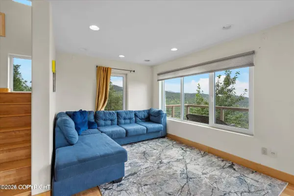 13275 Spendlove DR, Anchorage, AK 99516