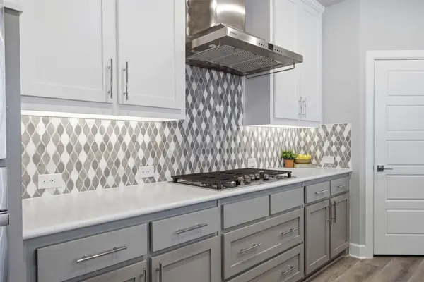 1560 Jackson ST, Carrollton, TX 75006