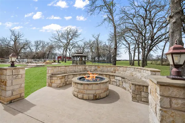 6501 Gehrig CIR, Burleson, TX 76028