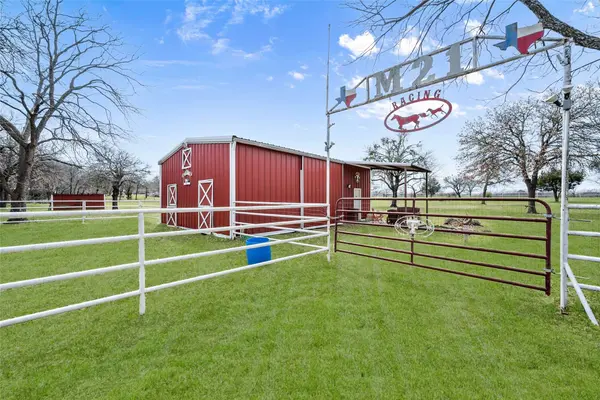 6501 Gehrig CIR, Burleson, TX 76028