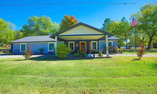 107 N Main ST, Grove, OK 74344