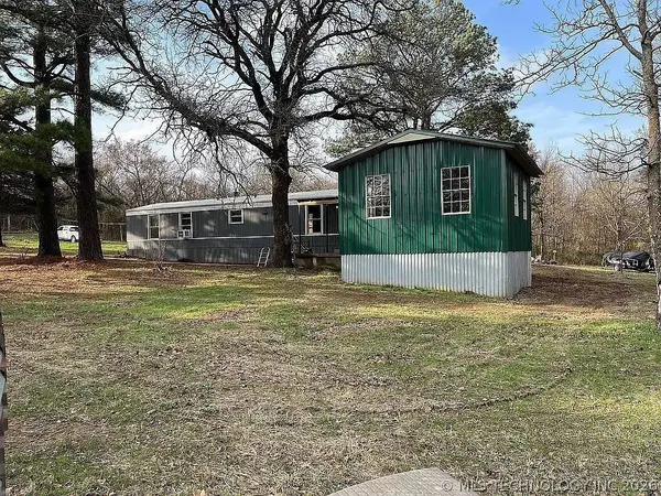 403993 E 1090 RD, Henryetta, OK 74437
