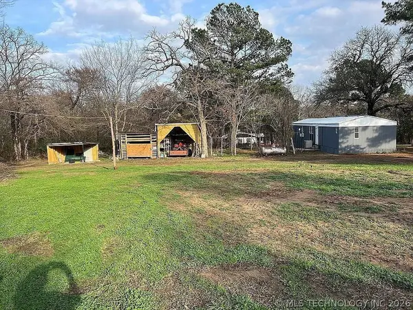 403993 E 1090 RD, Henryetta, OK 74437