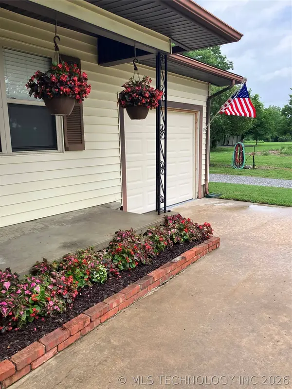 12413 S 114th W, Oktaha, OK 74450
