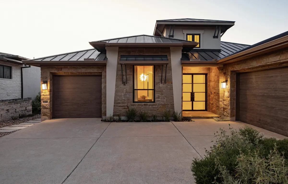 8320 Carranzo Dr, Austin, TX 78735-1821