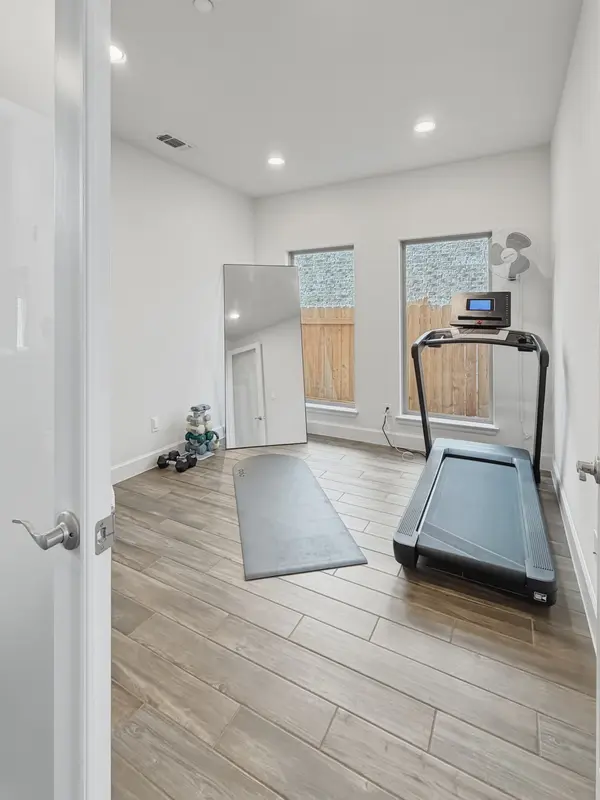 6305 Wavell Pl, Austin, TX 78738-5072