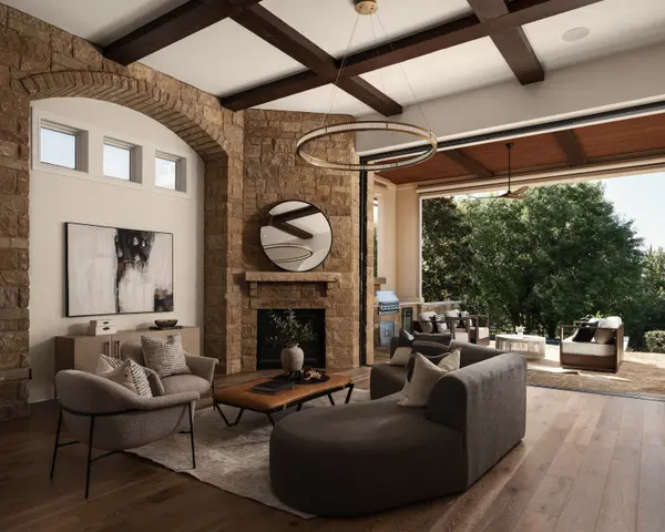 8320 Carranzo Dr, Austin, TX 78735-1821