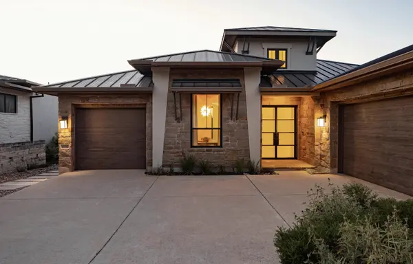8320 Carranzo Dr, Austin, TX 78735-1821
