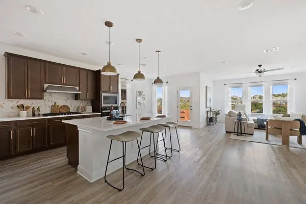 6609 Apache Plum LN, Spicewood, TX 78669