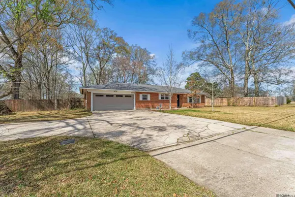 3035 Old Baker Rd, Zachary, LA 70791