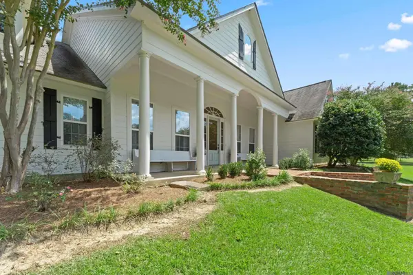 7953 Pipes Ln, Ethel, LA 70730