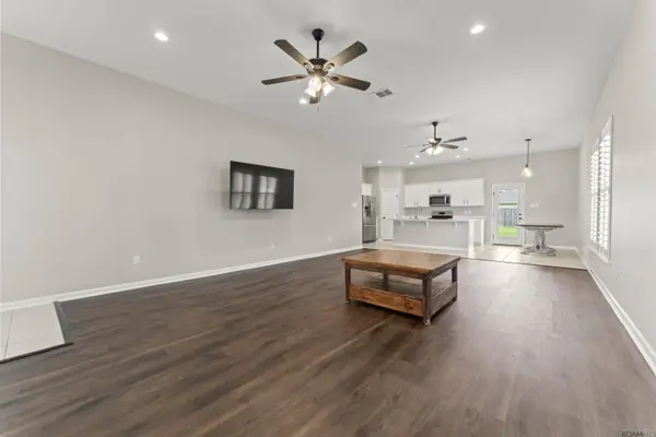 18304 Crows Nest Dr, Prairieville, LA 70769