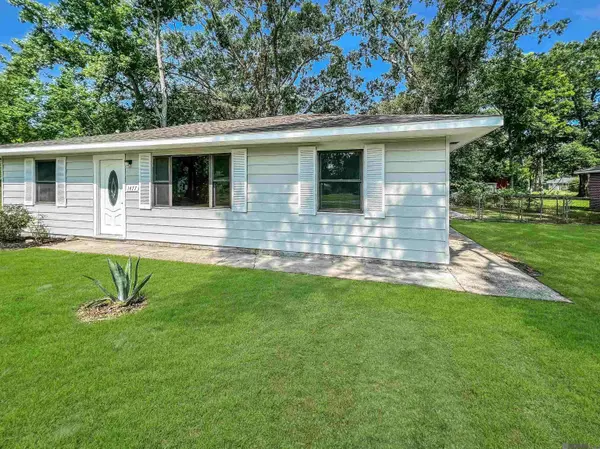 1477 Nichols St, Baker, LA 70714