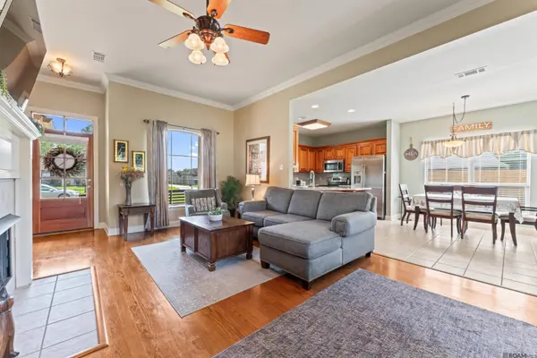 2455 Shady Bend Ct, Zachary, LA 70791