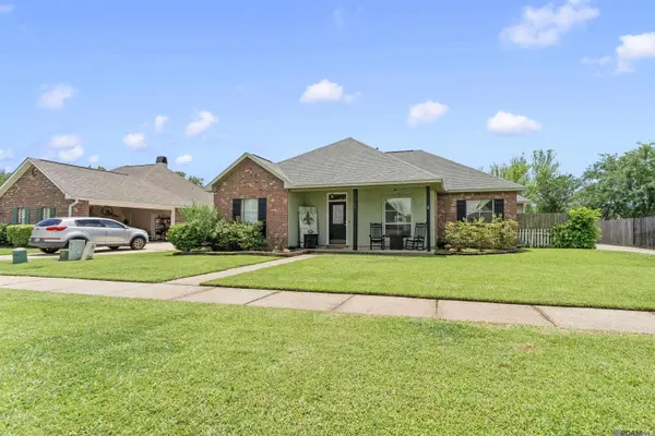 1300 Buffalo Hollow Ct, Zachary, LA 70791