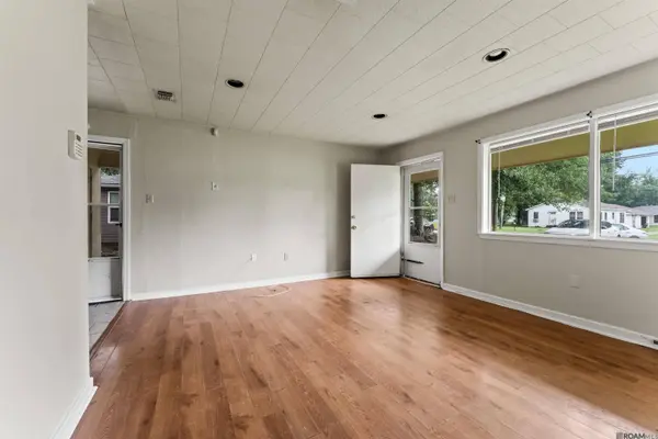 2421 Mchugh Rd, Baker, LA 70714
