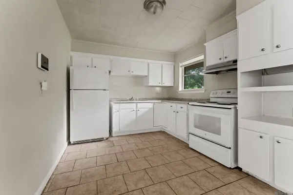 2421 Mchugh Rd, Baker, LA 70714