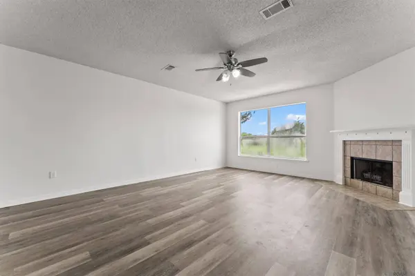 20147 Bur Oak Dr, Zachary, LA 70791