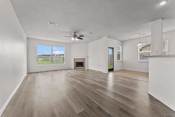20147 Bur Oak Dr, Zachary, LA 70791