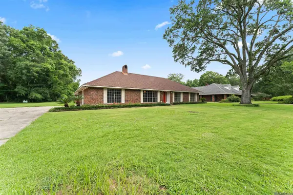 6667 Martin Dr, Zachary, LA 70791