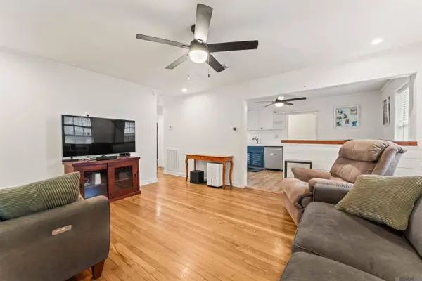 4124 Bennett St, Zachary, LA 70791