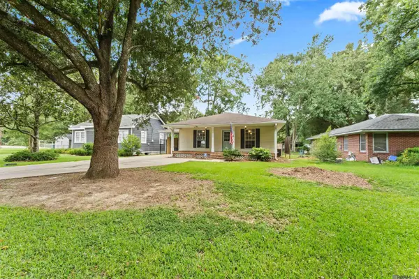 4124 Bennett St, Zachary, LA 70791