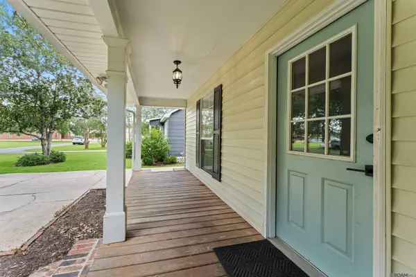 4124 Bennett St, Zachary, LA 70791