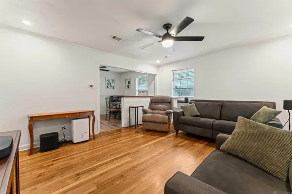 4124 Bennett St, Zachary, LA 70791