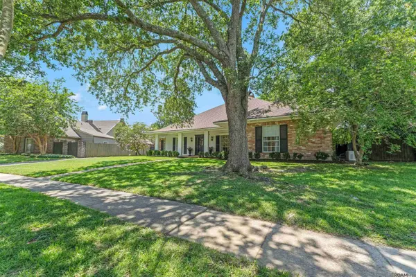525 W Woodruff Dr, Baton Rouge, LA 70808