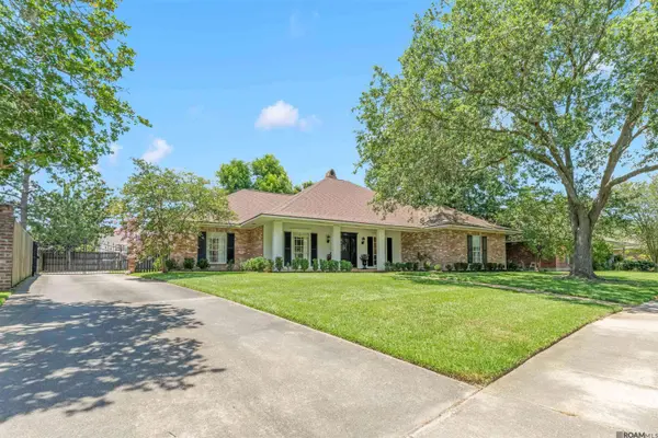 525 W Woodruff Dr, Baton Rouge, LA 70808