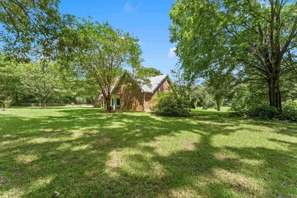 11973 Hamilton Rd, St Francisville, LA 70775