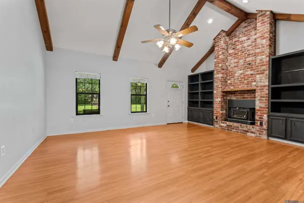 11973 Hamilton Rd, St Francisville, LA 70775
