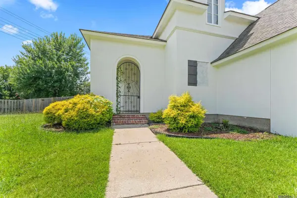 3981 Driftwood Dr, Zachary, LA 70791