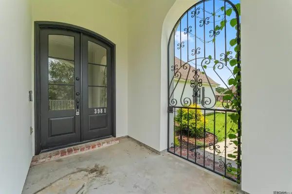 3981 Driftwood Dr, Zachary, LA 70791