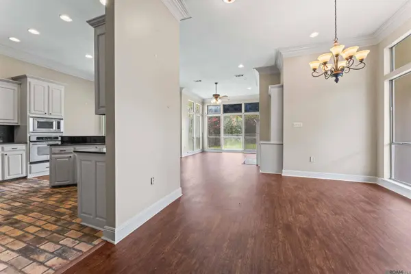 3981 Driftwood Dr, Zachary, LA 70791