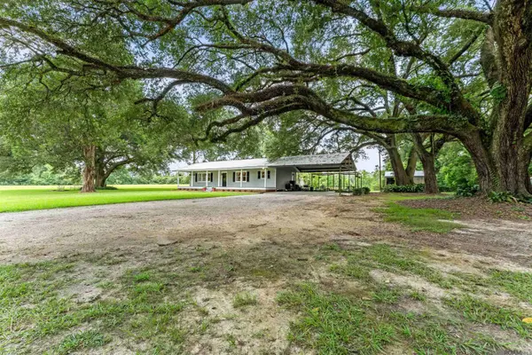 7008 Port Hudson Pride Rd, Zachary, LA 70791