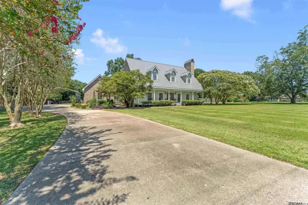 627 Morrow Ave, Zachary, LA 70791