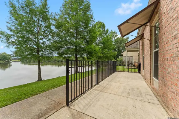1310 Lake Pointe Ave, Zachary, LA 70791