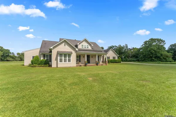 863 E Plains Port Hudson Rd, Zachary, LA 70791