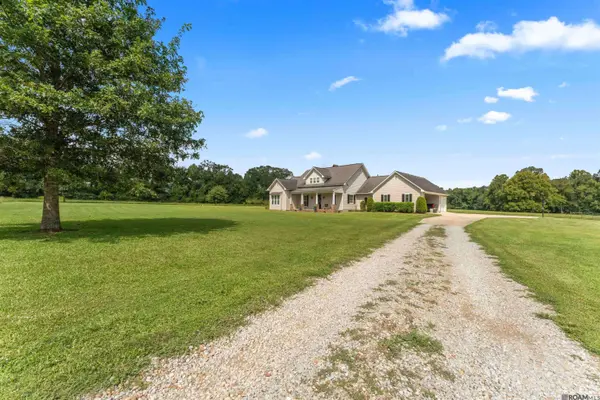 863 E Plains Port Hudson Rd, Zachary, LA 70791