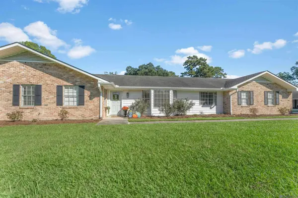 5824 Fennwood Dr, Zachary, LA 70791