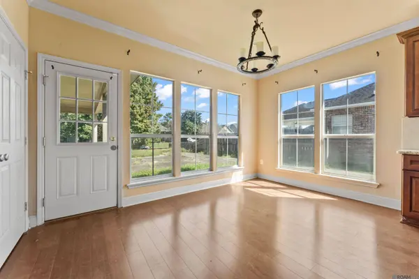 17351 Lake Iris Ave, Baton Rouge, LA 70817
