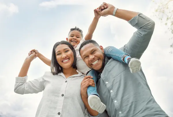 Is Now the Right Time to Sell Your Home in Middle Island, NY? Expert Insights for 2024