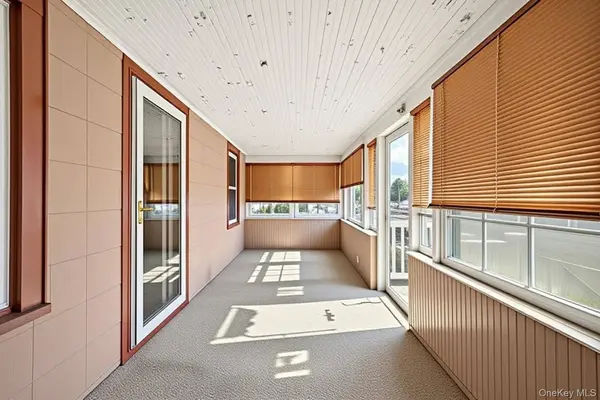 3259 Union BLVD, East Islip, NY 11730