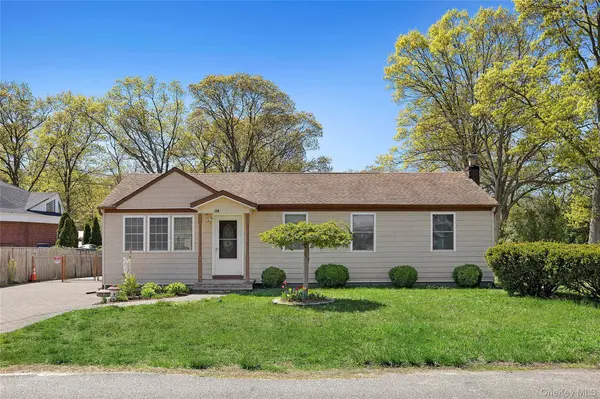 140 Poplar ST, Central Islip, NY 11722