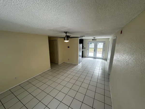 3704 Meadowbreeze Dr, Tampa, FL 33619-1249
